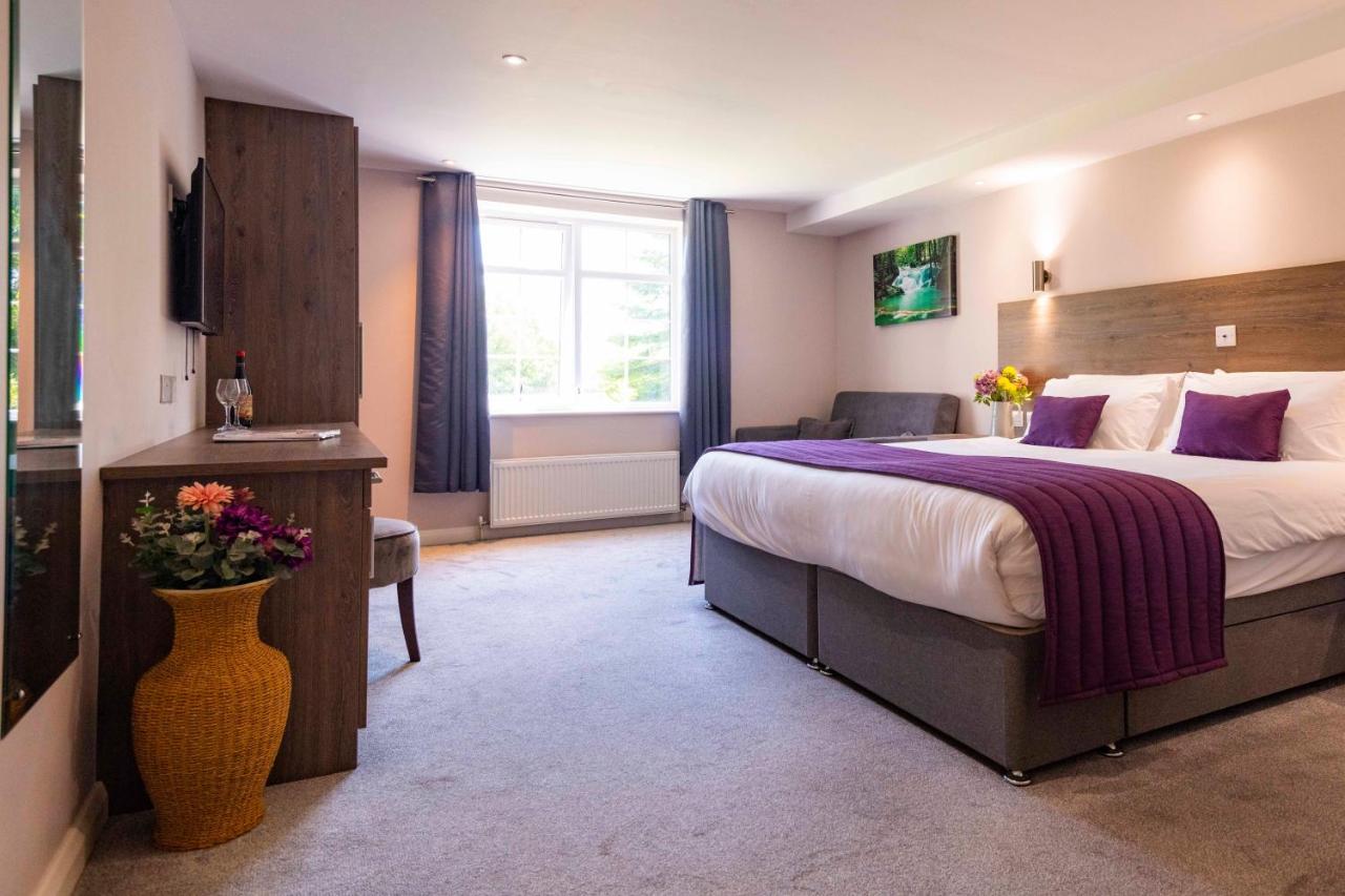 The Limes Country Lodge Hotel & Admiral Restaurant Solihull Buitenkant foto