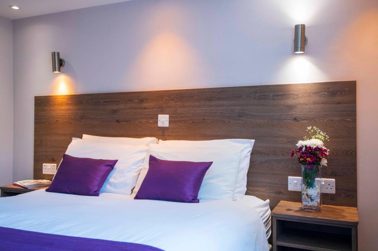 The Limes Country Lodge Hotel & Admiral Restaurant Solihull Buitenkant foto