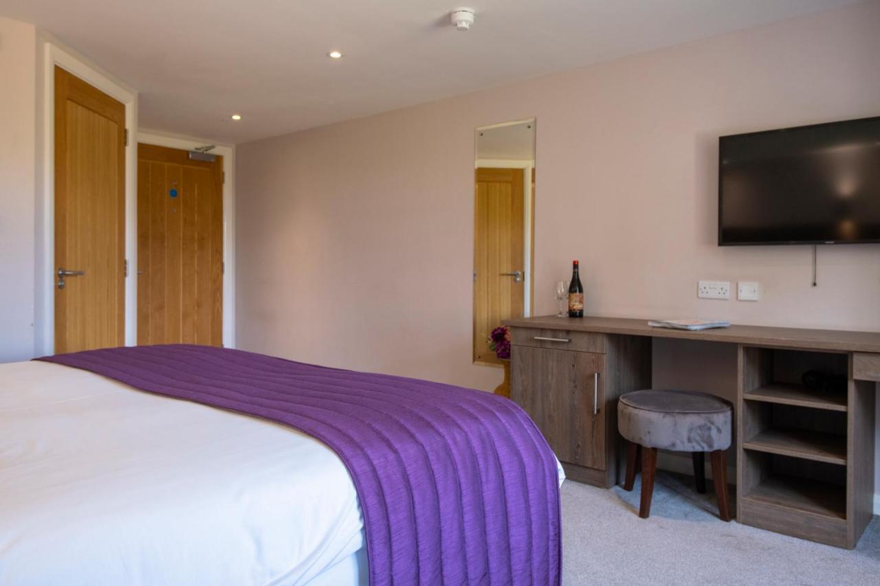 The Limes Country Lodge Hotel & Admiral Restaurant Solihull Buitenkant foto