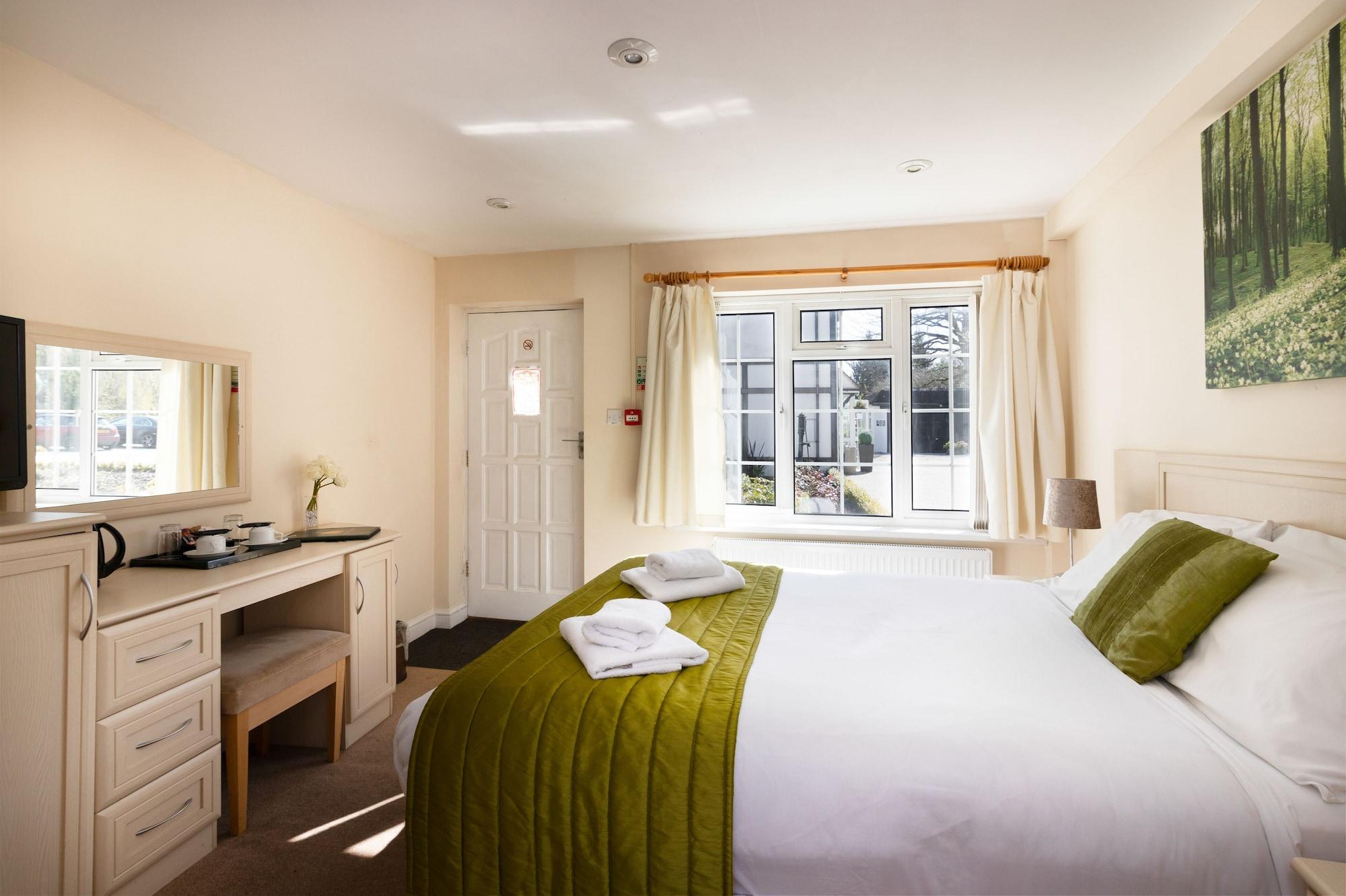 The Limes Country Lodge Hotel & Admiral Restaurant Solihull Buitenkant foto