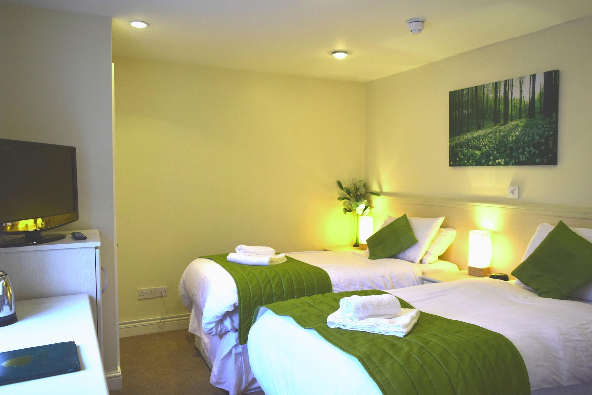 The Limes Country Lodge Hotel & Admiral Restaurant Solihull Buitenkant foto