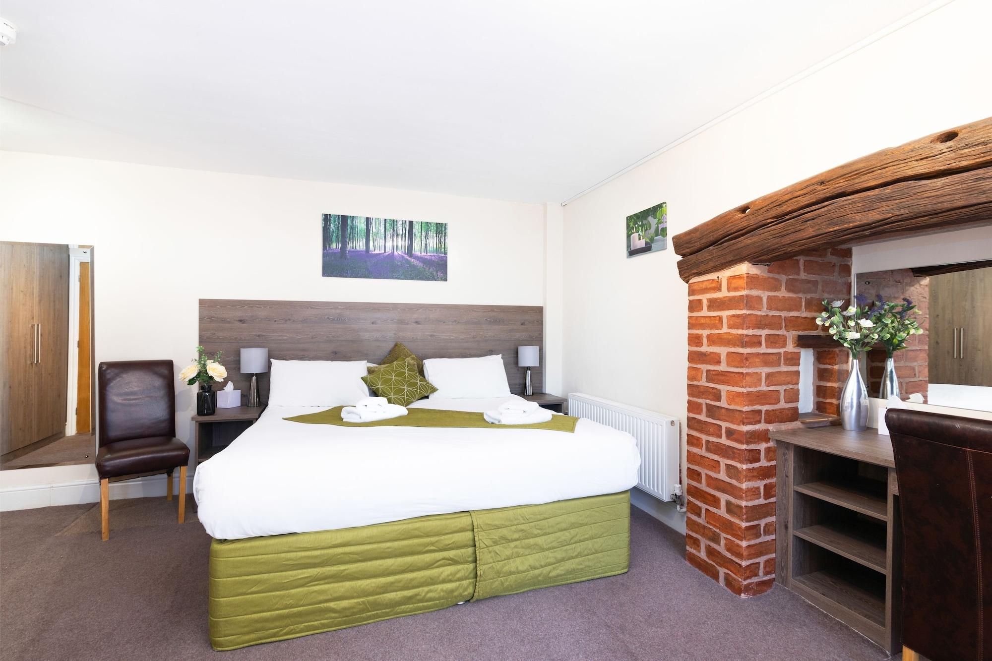 The Limes Country Lodge Hotel & Admiral Restaurant Solihull Buitenkant foto