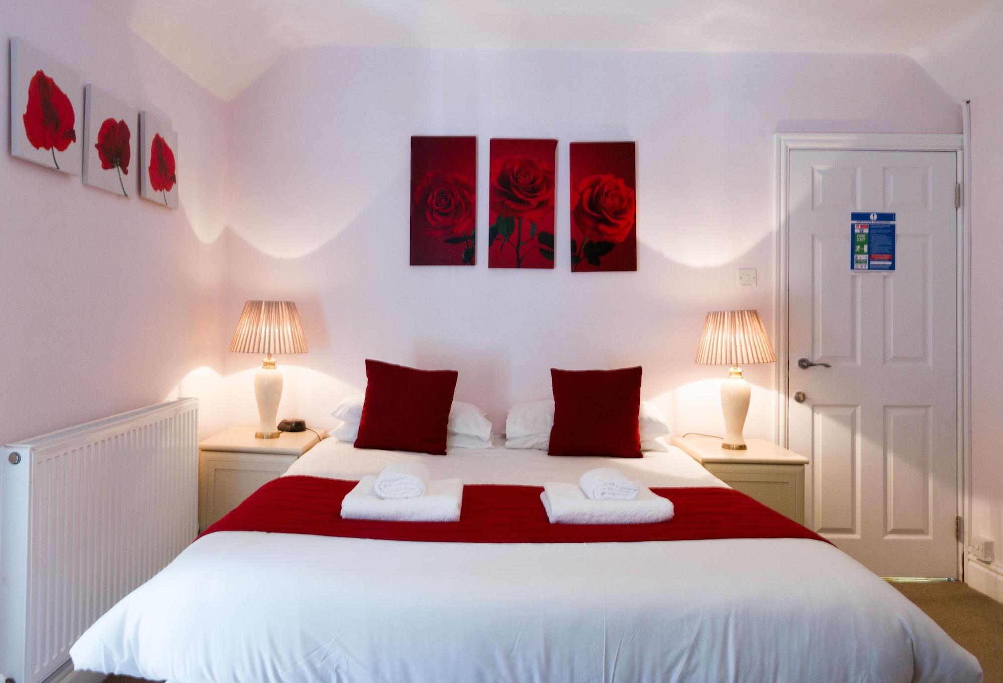 The Limes Country Lodge Hotel & Admiral Restaurant Solihull Buitenkant foto