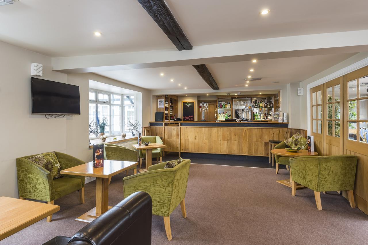 The Limes Country Lodge Hotel & Admiral Restaurant Solihull Buitenkant foto